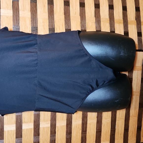 NWT! Catalina swimsuit - Picture 5 of 11